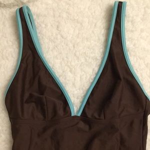 Beautiful one piece swimsuit, Size 34.
